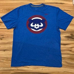 Large Nike heather blue Cubs shirt